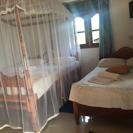 Damith Guest House อูนาวาตูนา ภายนอก รูปภาพ