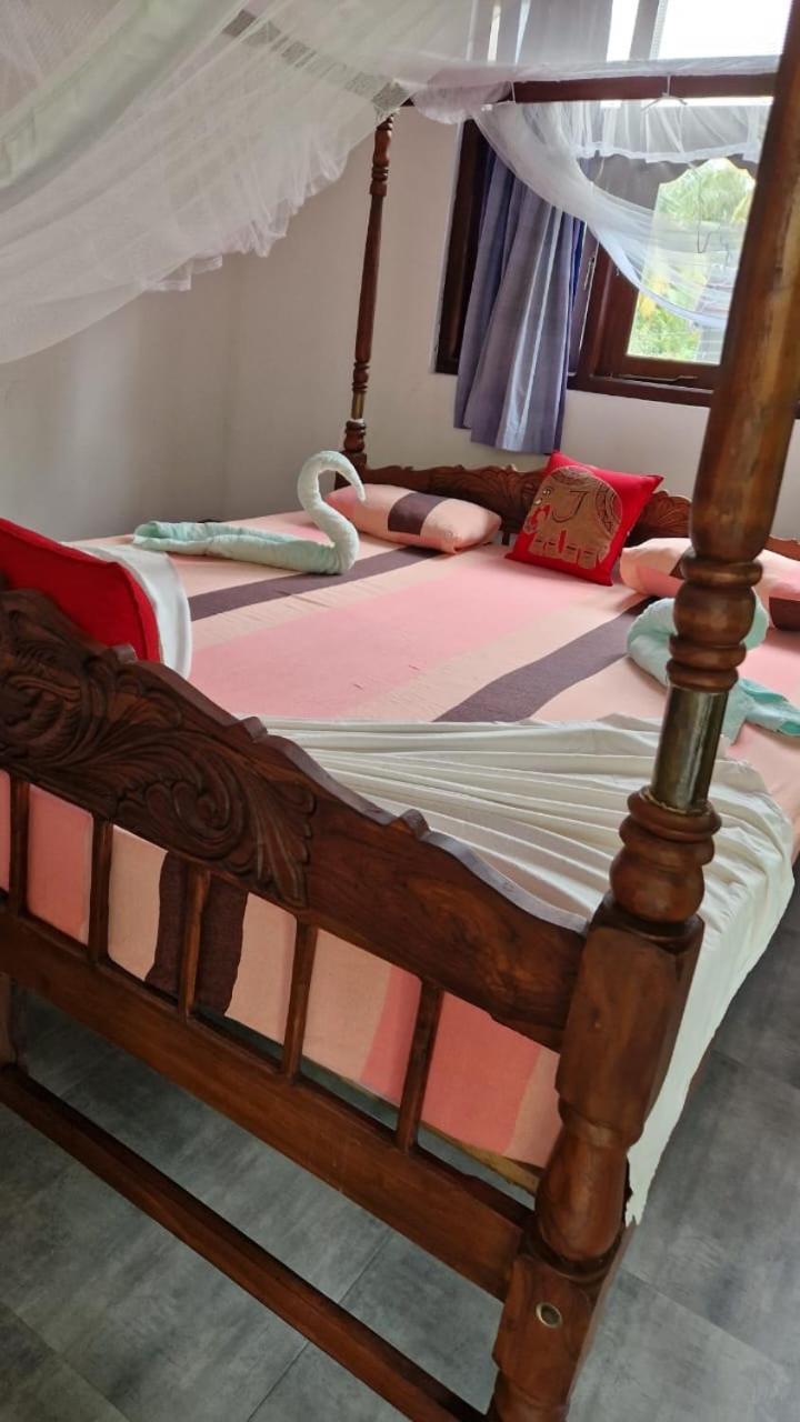 Damith Guest House อูนาวาตูนา ภายนอก รูปภาพ