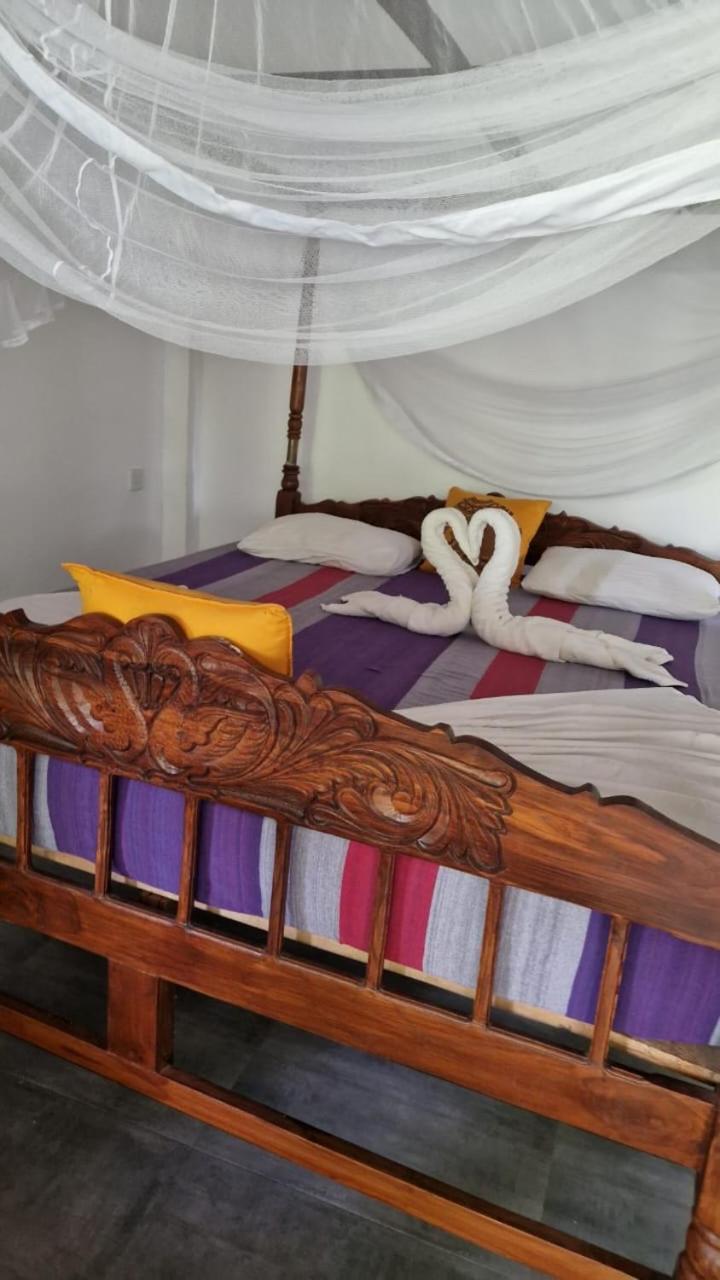 Damith Guest House อูนาวาตูนา ภายนอก รูปภาพ