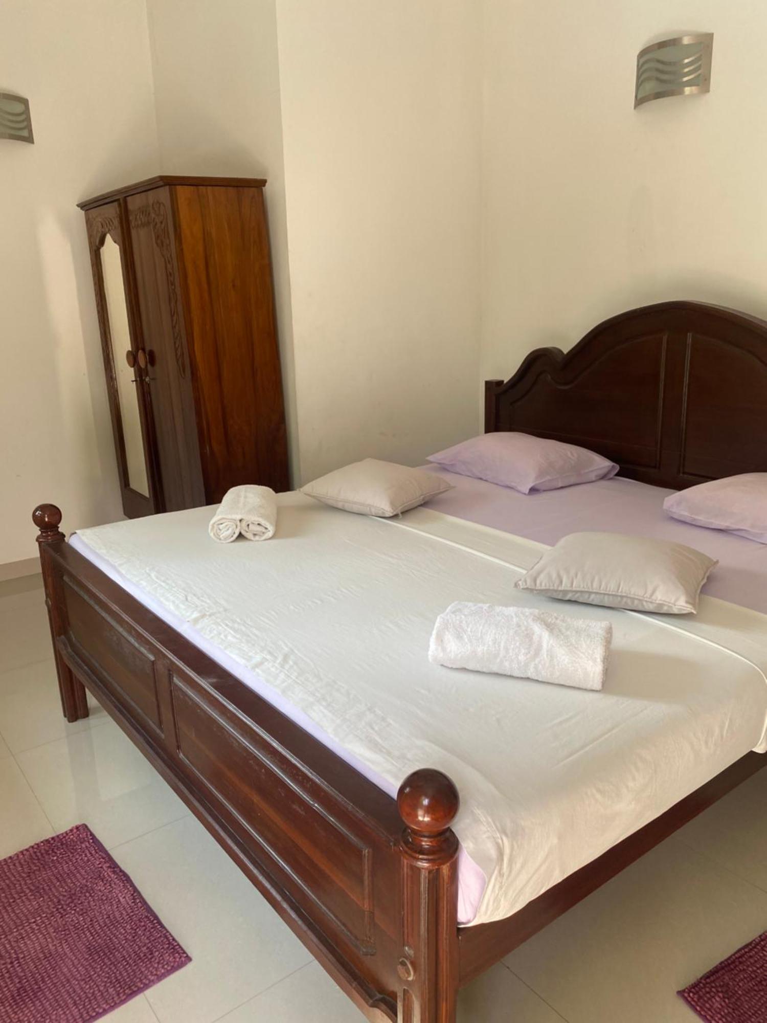 Damith Guest House อูนาวาตูนา ภายนอก รูปภาพ